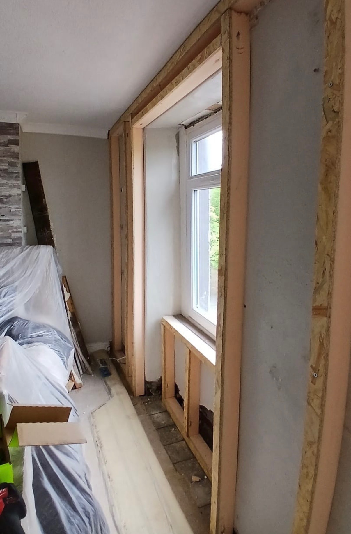 Step 1 — Insulated batons fixed to wall