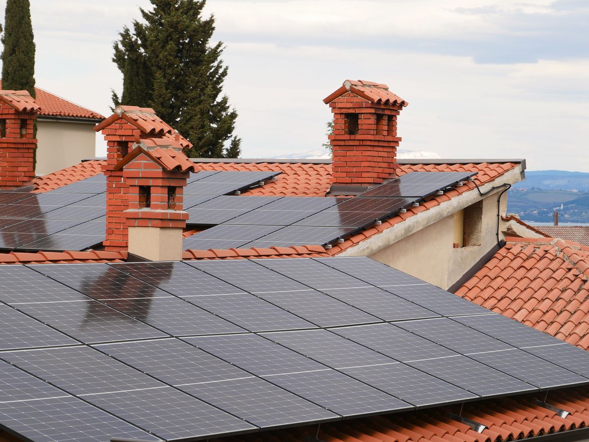 Solar Panels and Battery Storage — RetroFlow's renewable energy solution